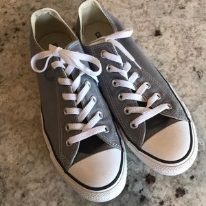 Women’s or Men’s Converse